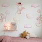 Nounours en parachutes roses — Sticker mural pour chambre d'enfant